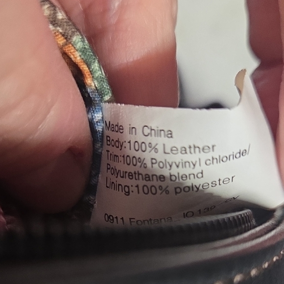 The Sak Black Leather Messenger Bag - Picture 7 of 7